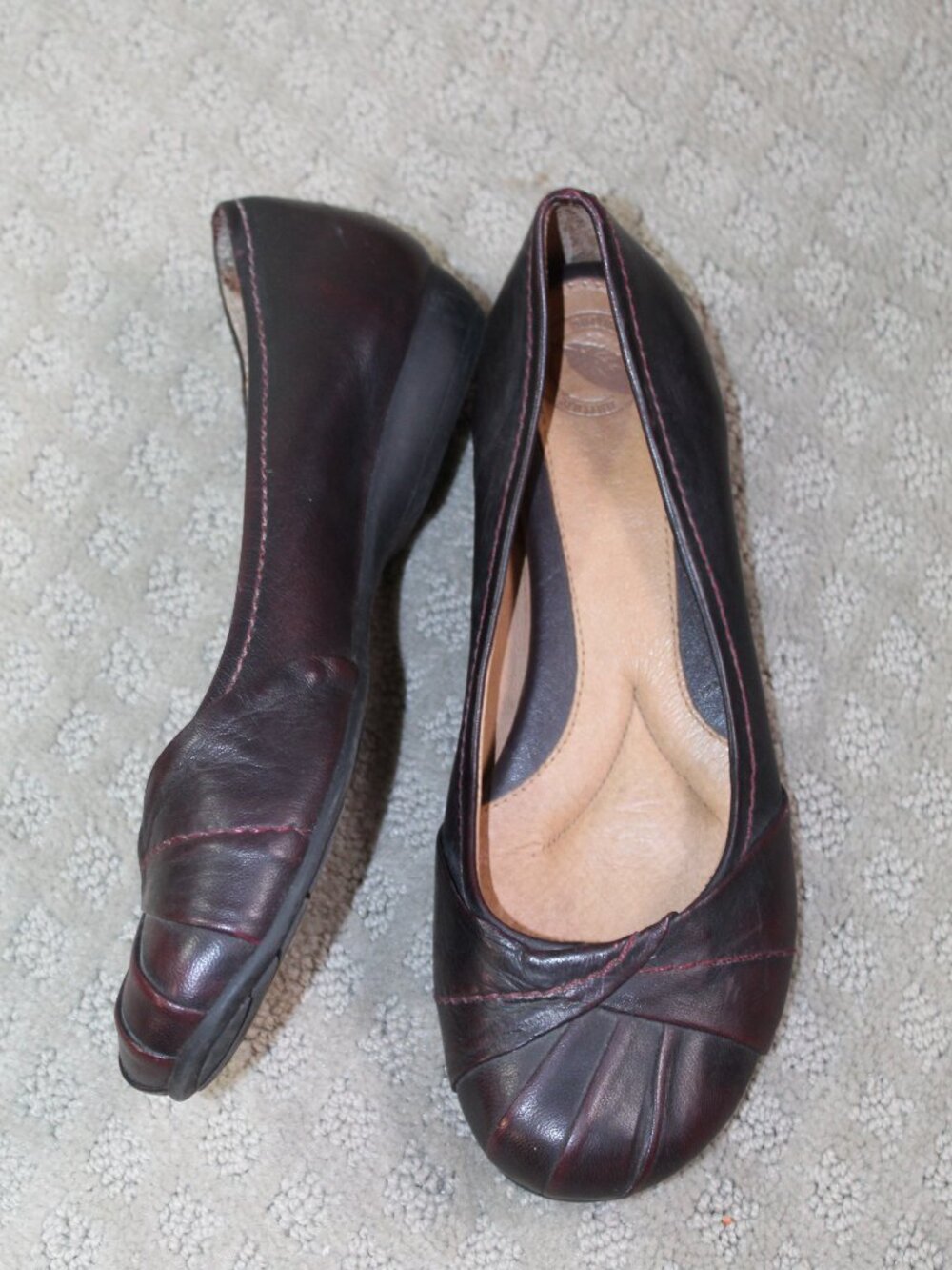 Nurture Size 6.5M Dark Maroon (nearly Black) Round Toe Ballet Flats